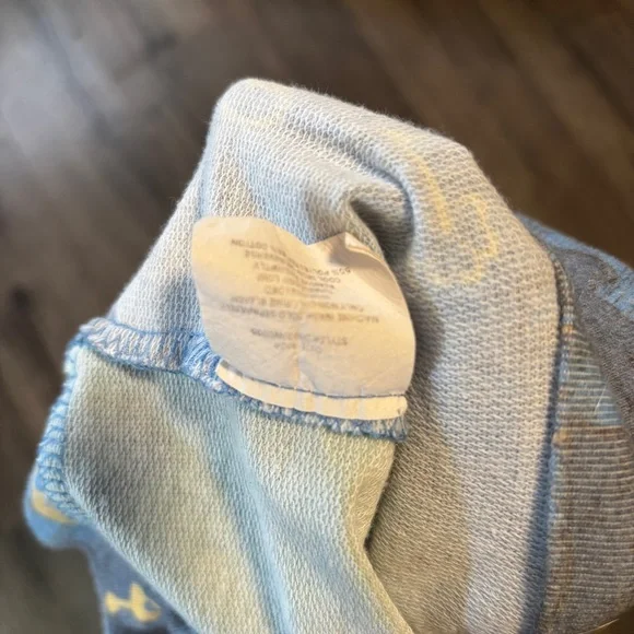 Disney Alice in Wonderland Print Long Sleeve - Picture 8 of 8